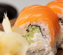 Ролл Филадельфия с лососем