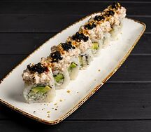 Ролл с креветкой в трюфельном соусе