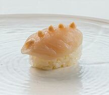 Суши с гребешком