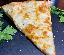 Кусочек пиццы Четыре Сыра