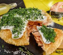 Пирог с красной рыбой