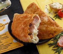 С красной рыбой и творожным сыром