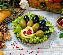 Оливки и маслины