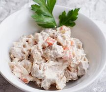 Салат из куриной печени