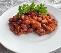 Фасоль тушеная с овощами
