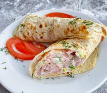 Салат с омлетом и пекинской капустой