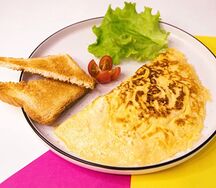 Омлет с курицей и грибами
