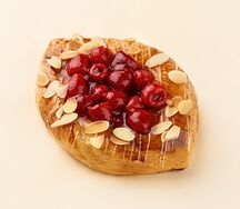 Слойка с малиной