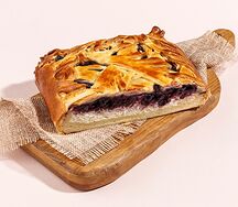 Пирог с черникой и творогом