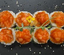 Ролл тартар с морским гребешком