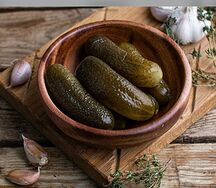 Соленые огурцы