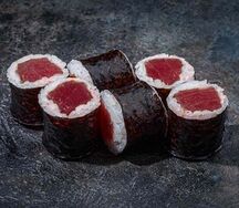 Классический ролл с тунцом