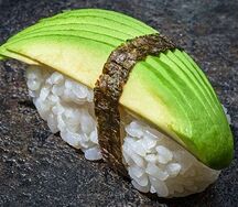 Нигири с авокадо