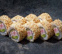 Ролл Калифорния в кунжуте