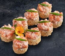 Ролл с лососем и креветкой