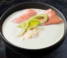 Сливочный суп с лососем