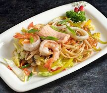 Яки-удон Лапша с морепродуктами