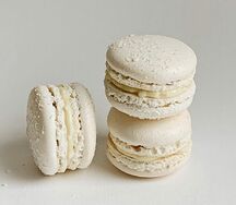 Макаронс кокосовый