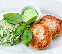 Куриные биточки по-домашнему