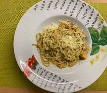 Паста с курицей и грибами