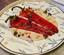Перчики Рамиро с соусом из тунца