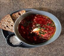 Фирменный борщ с пастрами