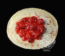 Блин с клубникой