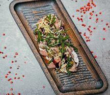 Брускетта с ростбифом