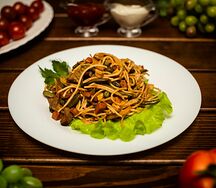 Лапша с говядиной и овощами