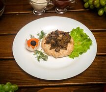 Бифштекс куриный с грибами