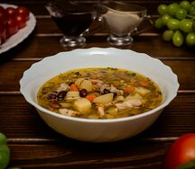Картофельный суп с фасолью и курицей