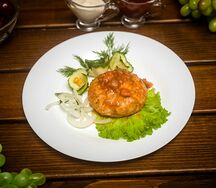 Биточек рыбный в соусе