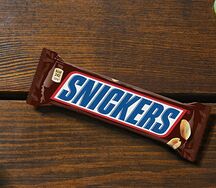 Шоколадный батончик Snikers