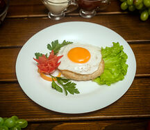 Бифштекс куриный с яйцом