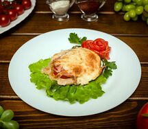 Отбивная из свинины с ветчиной и сыром