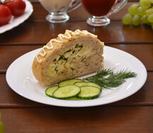 Рулет куриный с яйцом