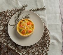 Киш с рыбой и брокколи
