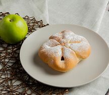 Набор фуршетных пирожков с малиной