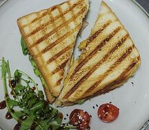 Сэндвич Коко с курицей и беконом