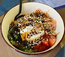 Поке боул креветка