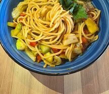 Те самые спагетти с кабачком и маринарой