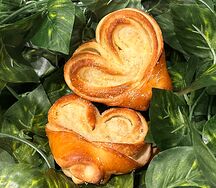 Плюшка с кондитерской крошкой