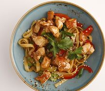 Вок с курицей