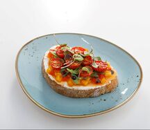 Брускетта с печеным перцем