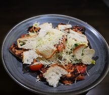 Цезарь с курицей