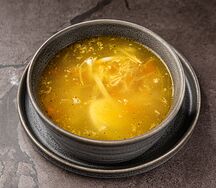 Куриный суп с яйцом