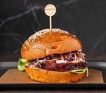Бургер с брискетом