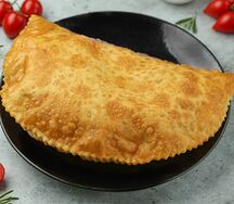 Чебурек с ветчиной и сыром