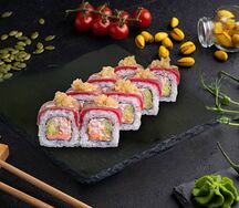 Красный ламбо ролл с татаки из тунца