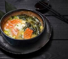 Мисо сяке паста с лососем и тофу